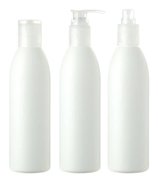 Cheveux de bouteilles isolé sur blanc - Photo