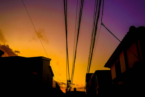 A town wrapped in dusk and electric wires. Shooting Location: Kanagawa -ku, Yokohama