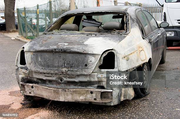 Sfinito Posteriore Della Berlina Auto Rubate - Fotografie stock e altre immagini di Automobile - Automobile, Automobile di lusso, Fuoco