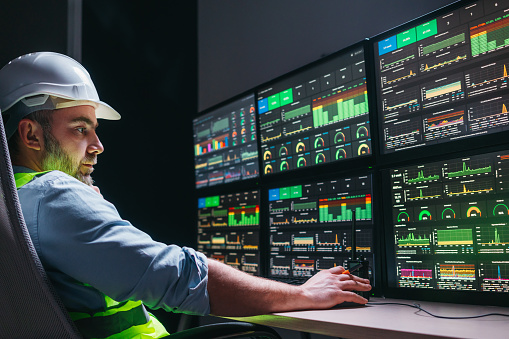 Manufacturing Process Control Visual For Operators Industry 40 Head Engineer Control Production Line With Computer Screens ...