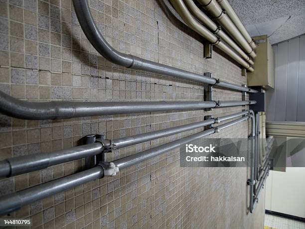 Foto de Detalhes Da Estação De Metrô e mais fotos de stock de Canal - Canal, Cano, Engate