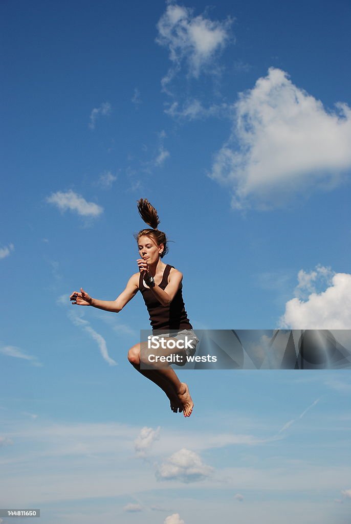 Trampoline loisirs - Photo de Enfant libre de droits