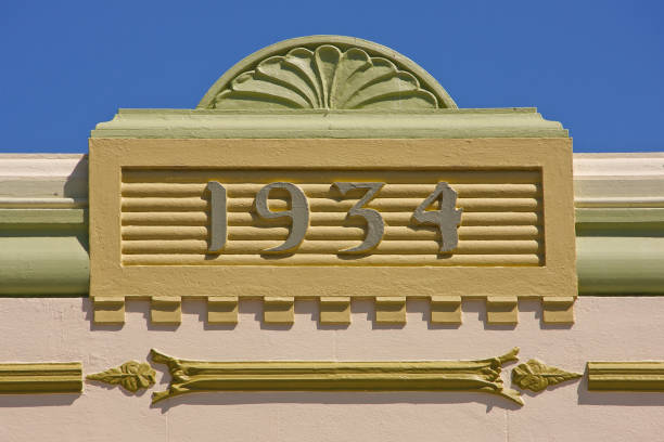 1934년 네이피어의 건물에 아르데코 양식으로 서명 - 1934년 뉴스 사진 이미지
