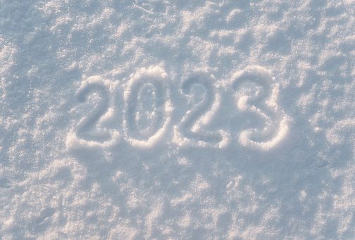 Date 2023 written in snow