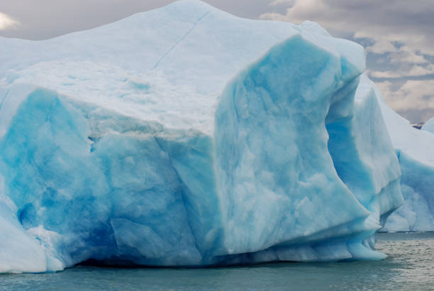 istock Icebergs on Argentina Lake 1448214986