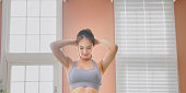 frau-macht-yoga.jpg?b=1&s=170x170&k=20&c