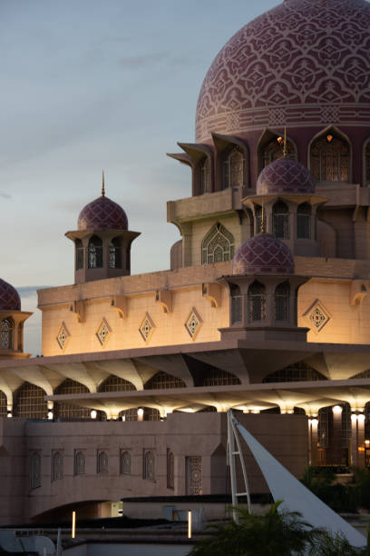 istock sunset at Putrajaya Mosque 1448339557