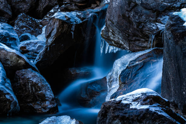 The outside temperatures drop dramatically. Ice begins to form in the mountain stream. Fascinating ice sculptures emerge and change continuously.