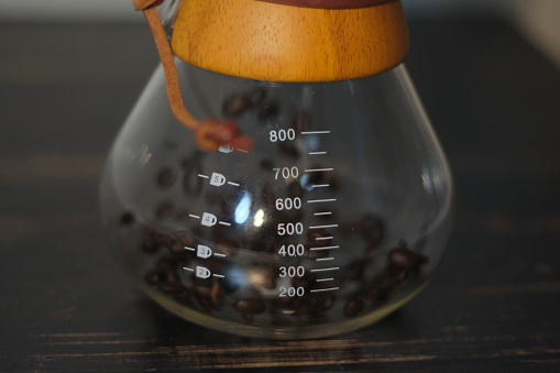 brewing coffee with chemex