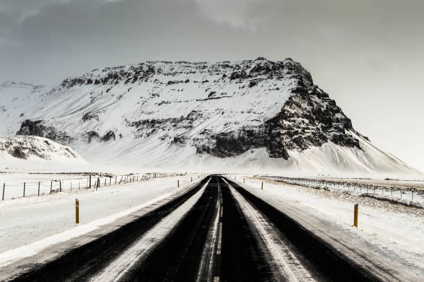 istock Iceland Ring Road in Winter 1448381376