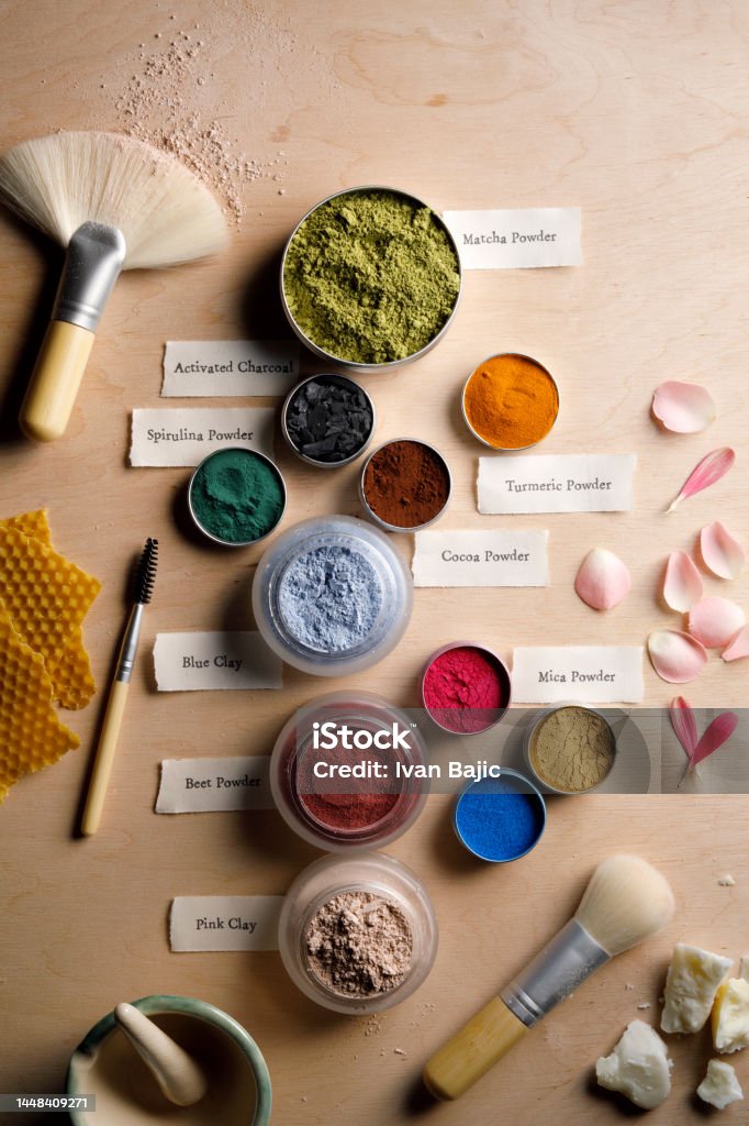 Making natural make-up and cosmetic products Large group of natural and organic cosmetic ingredients Make-Up Stock Photo