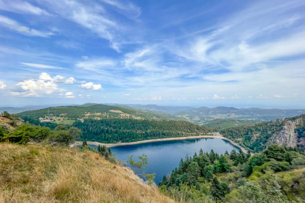 lac blanc lake in the vosges mountains in france during summer - white lake imagens e fotografias de stock