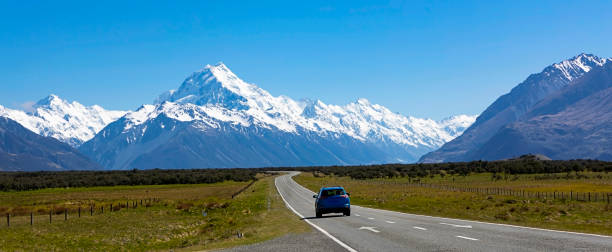 아오라키 마운트쿡 국립공원의 푸른 하늘 배경의 산 풍경, 뉴질랜드 - snow winter mountain horizon over land 뉴스 사진 이미지