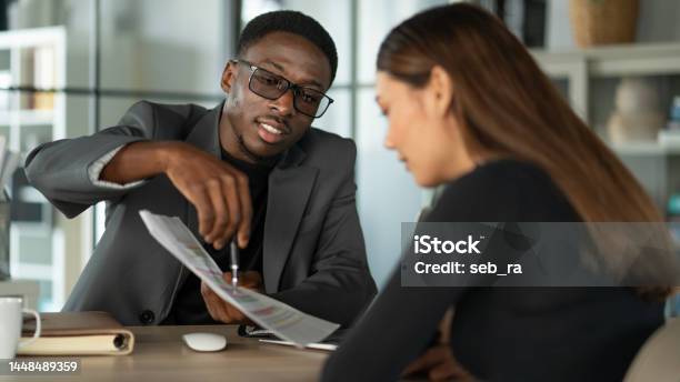 Financial Advisor Talking To Customer Stock Photo - Download Image Now - Financial Advisor, Advice, Customer