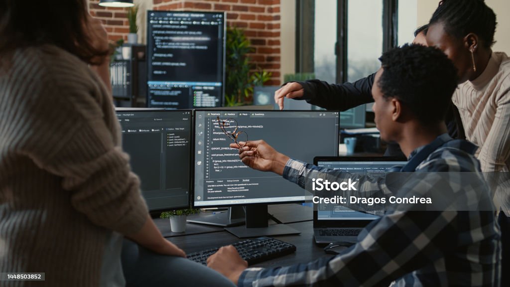 Computer Programming Discussions Software Developers Discussing About Source Code Compiling Discovers ...