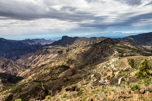 Gran Canaria hiking route Cruz de Tejeda to Artenara, view into Caldera de Tejeda, Gran Canaria, Canary Islands, Spain