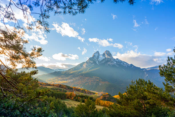 istock Pedraforca sunset, first snow 2022 - November in Catalonian mountains 1448576469