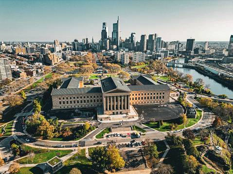 Drone aerial footage of the Philadelphia art museum in November on a sunny day. The Philadelphia Museum of Art is one of the country's oldest art museums and has long been recognized as one of its finest. A collection of more than 200,000 object of passions of generations of Philadelphia collectors and curators.