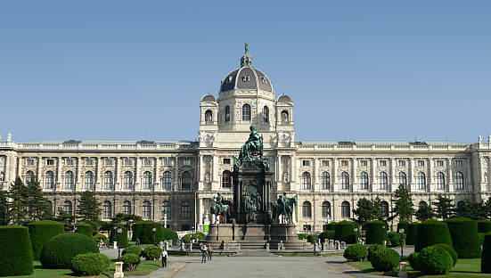 Full frontal view of the Kunsthistorisches Museum in Vienna, Austria.
