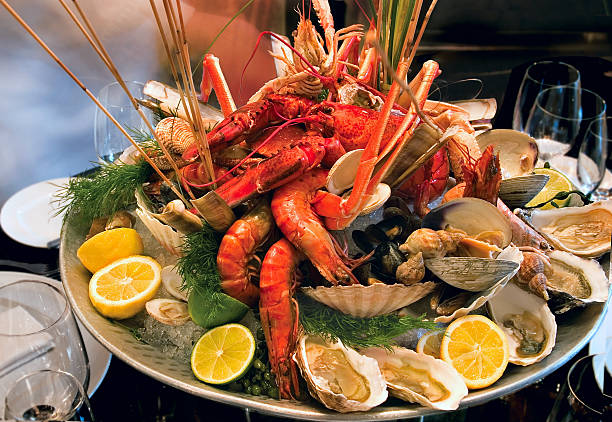frutos do mar - lobster prepared shellfish meal seafood - fotografias e filmes do acervo