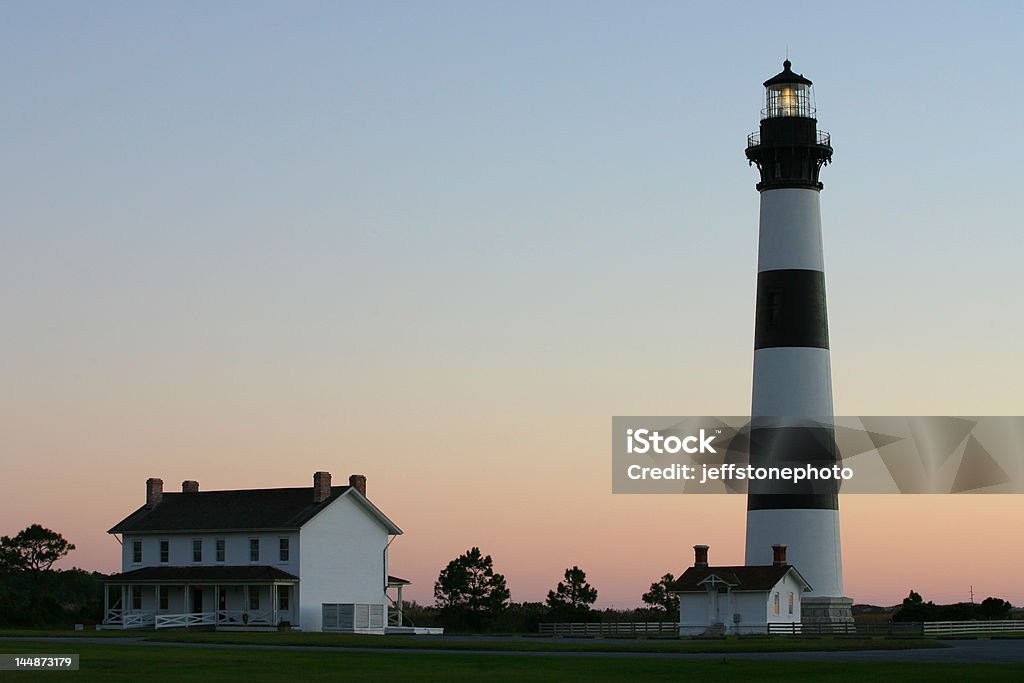 Farol antes do amanhecer - Foto de stock de Azul royalty-free