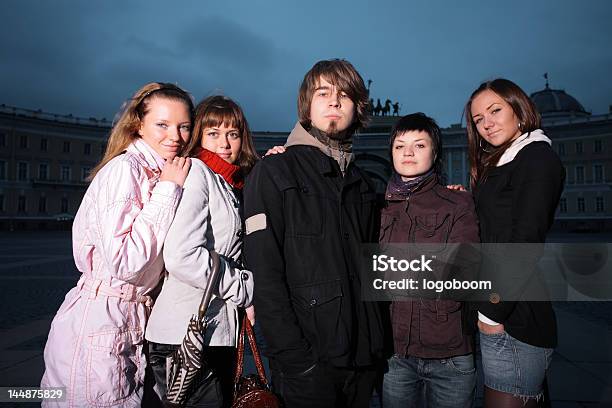 Mr Populares - Fotografias de stock e mais imagens de 18-19 Anos - 18-19 Anos, 20-29 Anos, Adulação