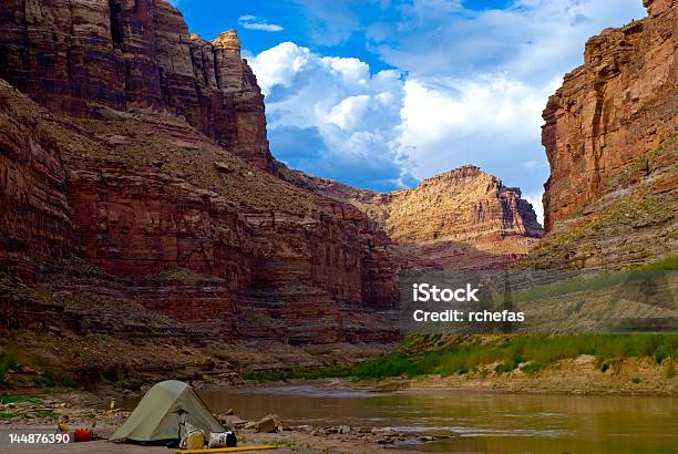 Río Camp Foto de stock y más banco de imágenes de Rafting - Rafting, Río Colorado, Parque Nacional de Canyonlands