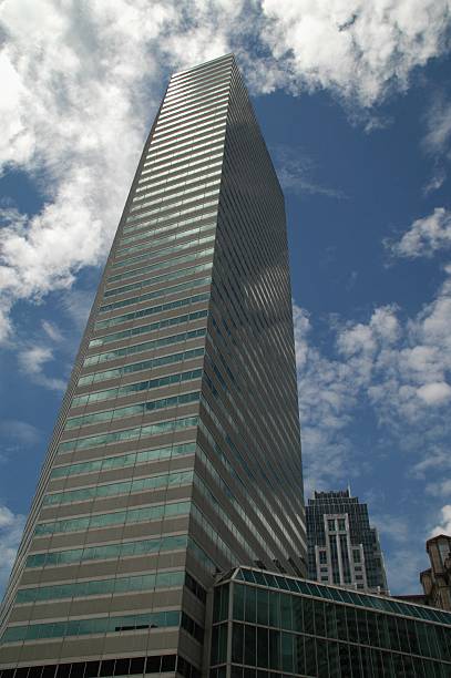 고층 건물 및 클라우드 스톡 사진