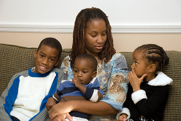 african american rodziny - mother family african descent individual event zdjęcia i obrazy z banku zdjęć