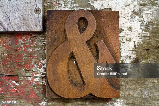 Ampersand - Fotografias de stock e mais imagens de Ampersand - Ampersand, Bloco de Impressão, Fotografia - Imagem