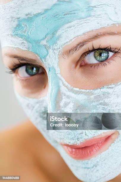 Máscara Facial - Fotografias de stock e mais imagens de Adulto - Adulto, Amimar, Atividade Recreativa