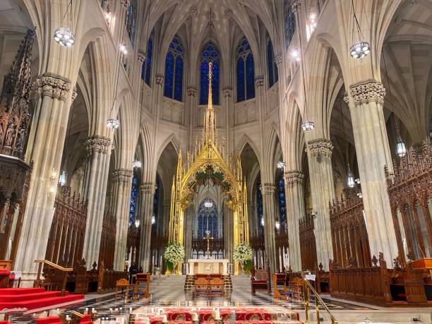 st. patrick's high altar & baldachino - cathedral gothic style indoors church 뉴스 사진 이미지