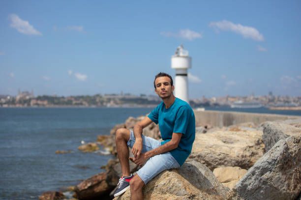 portrait d’un jeune homme égyptien. - turkey black sea coast photos et images de collection