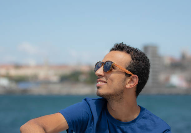 portrait d’un jeune homme égyptien. - turkey black sea coast photos et images de collection