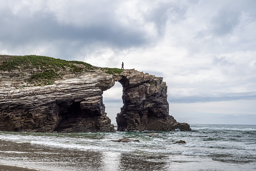 Arcos de roca natural Playa de las Catedrales, Playa de las catedrales en Ribadeo, Galicia, España photo
