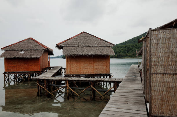 istock cottages on the water (01) 1449287663