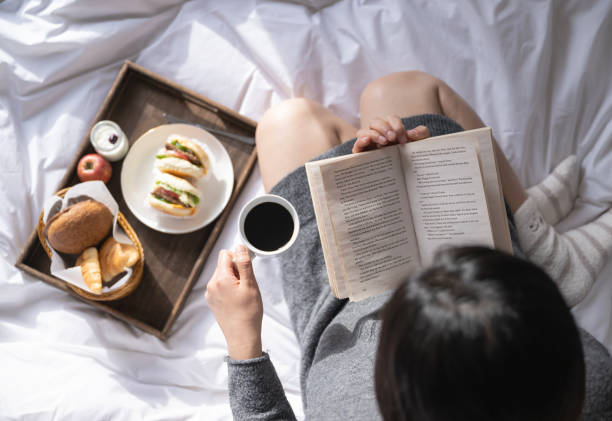 istock brunch in bed in the morning 1449290226