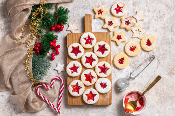 istock Linz cookies with jam in Christmas decorations, traditional cookies Austria, top view 1449368564