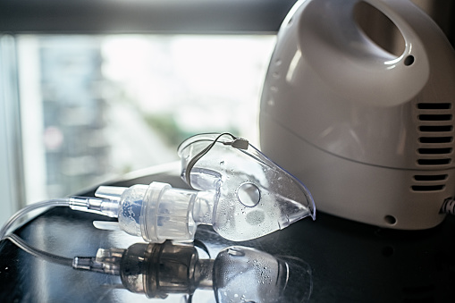 Inhalation equipment at home or in a hospital