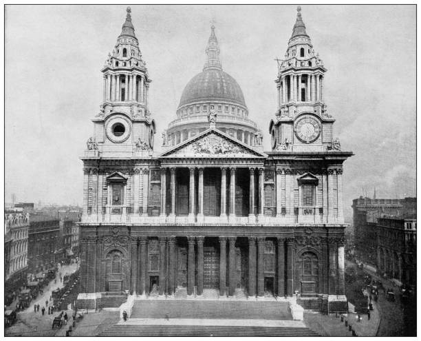 istock Antique photograph of London: St Paul's Cathedral 1449391091