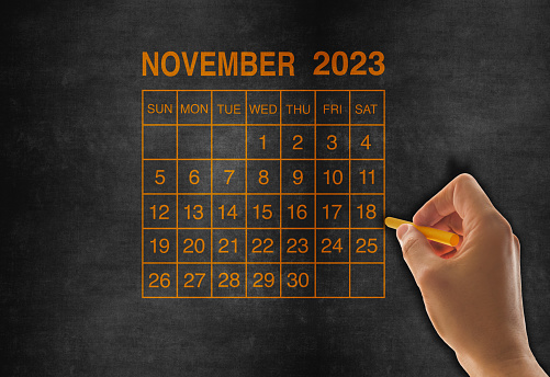 2023 calendar November on chalkboard