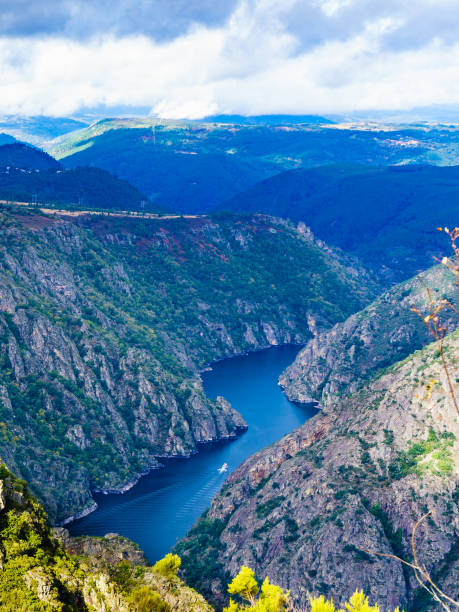 istock River Sil Canyon, Galicia Spain. Mountain view. 1449408150