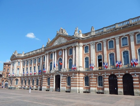 The Capitol building (Capitole in French) is the seat of the Toulouse city council.