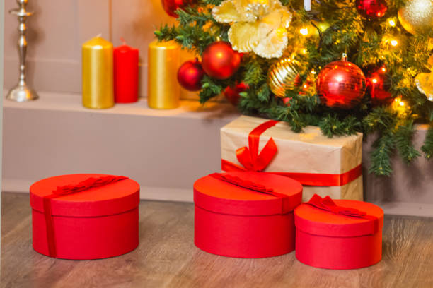istock New Year's gift. Holiday 1449435184