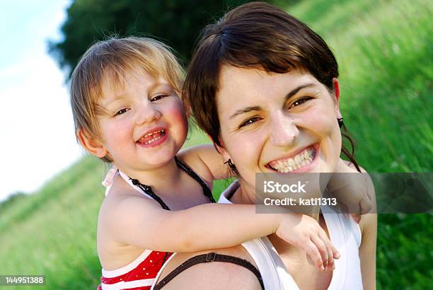 Retrato De Verão - Fotografias de stock e mais imagens de Tia - Tia, 2-3 Anos, 20-24 Anos