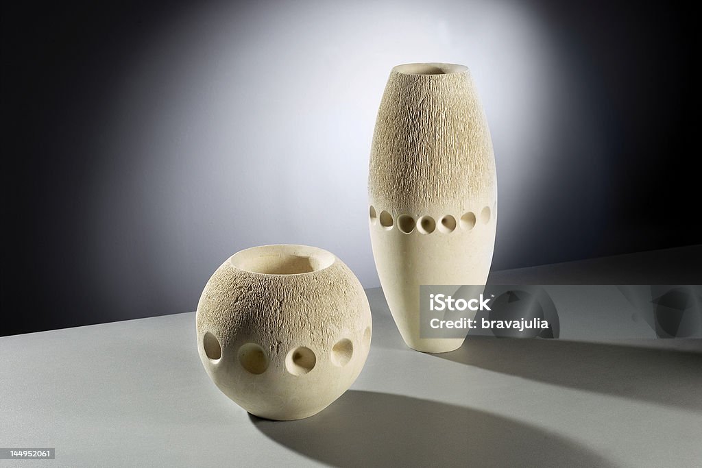 Tallada vasijas de piedra - Foto de stock de Acabar libre de derechos