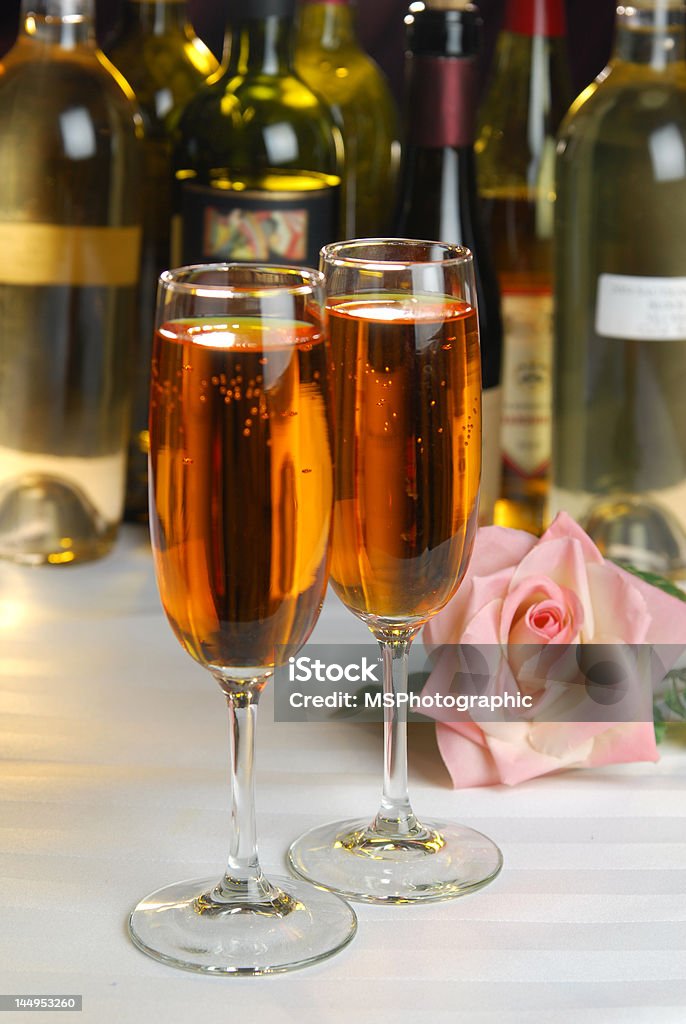 Rosa e vinho-de-rosa - Foto de stock de Amor royalty-free