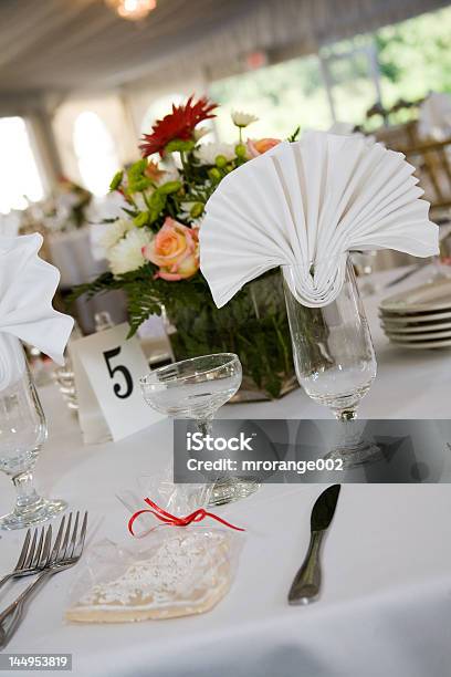 Configuração De Mesa De Jantar De Casamento - Fotografias de stock e mais imagens de Artigo de Decoração - Artigo de Decoração, Banquete, Beleza