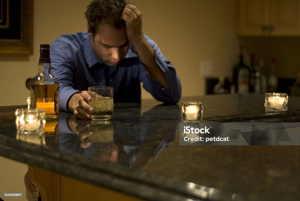 Trinken es erneut - Lizenzfrei Männer Stock-Foto