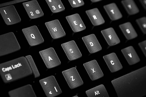preto teclado do computador - d key imagens e fotografias de stock